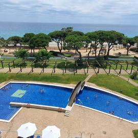 Ático con gran terraza y vistas al mar