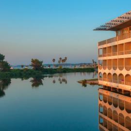 Hotel Club Le Plein Sud Vacances Bleues,位于耶尔的酒店