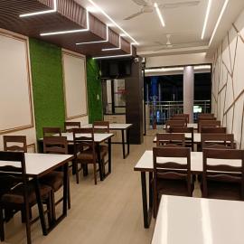 Hotel Satyam，位于Jaigaon的酒店