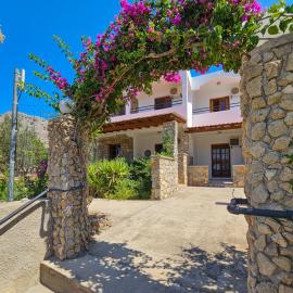 George Seaside Serviced Studios & Apartments，位于佩基罗德的酒店