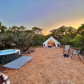 The Juniper Ranch and Retreat，位于峡谷湖的酒店