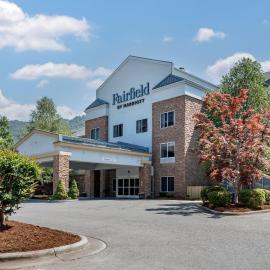Fairfield Inn & Suites Cherokee,位于切罗基的酒店
