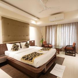 Hotel City Symphony，位于楠代德的酒店
