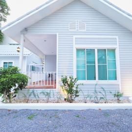 Baan Casita With Private Seaside Cottage，位于华欣的酒店