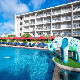 Ramada by Wyndham Phuket Deevana，位于芭东海滩的酒店