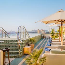 Only YOU Hotel Málaga,位于马拉加的酒店