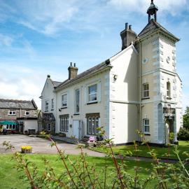 Killigarth Manor Holiday Park，位于波尔佩罗的酒店