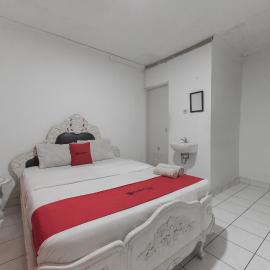 RedDoorz near Terminal Pasir Hayam Cianjur