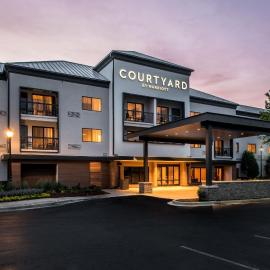 Courtyard by Marriott Charlotte Ballantyne，位于夏洛特的酒店