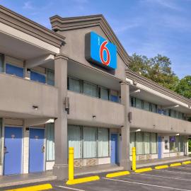 Motel 6 Morgantown,位于摩根敦的酒店