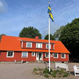 Sjökaptensgården Bed & Breakfast，位于Åsljunga的酒店