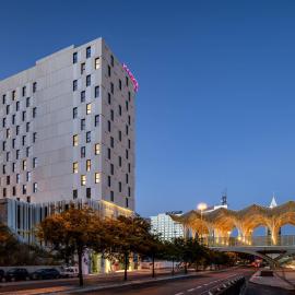 Moxy Lisboa Oriente，位于里斯本的酒店