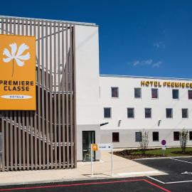 Première Classe Chartres Sud - Barjouville，位于沙特尔的酒店
