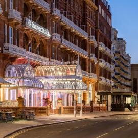 DoubleTree By Hilton Brighton Metropole，位于布莱顿霍夫的酒店
