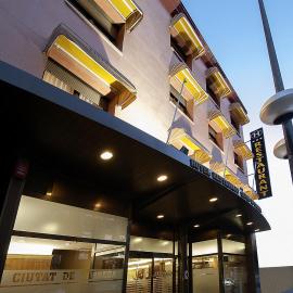 Hotel Ciutat de Tarrega，位于塔雷加的酒店