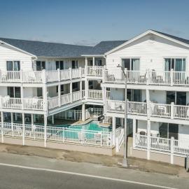 The Atlantic Motel，位于汉普顿的酒店