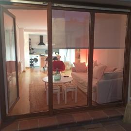 Apartamento con terraza，位于柯米拉斯的酒店