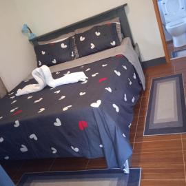 Sarah's Garden BnB & Spa SARAH'S HOUSE RENTAL，位于Clarin的酒店