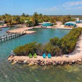 Waterfront Anchor House with Boat Basin & Ramp，位于Summerland Key的酒店