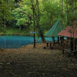 Hotel SueñoReal RioCeleste，位于Rio Celeste的酒店