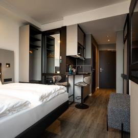GINN Apartment-Hotel Stuttgart-Esslingen，位于埃斯林根的酒店