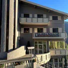 Hotel Vezza Alpine Lodge & Spa，位于韦扎多廖的酒店