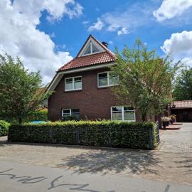 Ferienwohnung Lerchi's Ankerplatz，位于Barßel的酒店