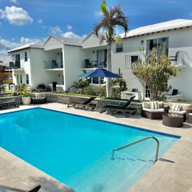 Sandpiper Guest Apartments，位于Mount Pleasant的酒店