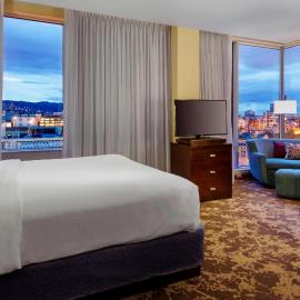 Courtyard by Marriott Portland City Center，位于波特兰的酒店