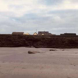 Seafield House at the beach，位于奎尔蒂的酒店