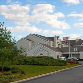 Residence Inn Long Island Hauppauge/Islandia，位于哈帕克的酒店