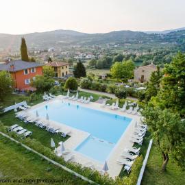 Residence Corte del Bosco，位于加尔达的酒店