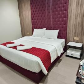 The Corum View Hotel,位于峇六拜的酒店