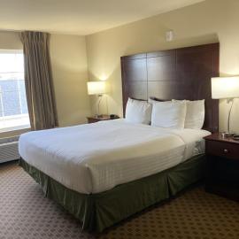 Cobblestone Hotel & Suites - Broken Bow，位于Broken Bow的酒店