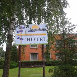 Daugavkrasti Hotel，位于叶卡布皮尔斯的酒店