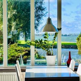 Vadstena Folkhögskola Vandrarhem，位于瓦斯泰纳的酒店