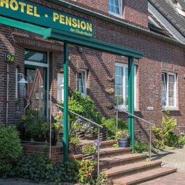 Hotel am Elisabethufer，位于耶弗尔的酒店