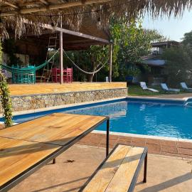 Villa Coiros ECOFRIENDLY suites & villas，位于托纳提科的酒店
