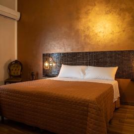 Cairóly Rooms'，位于泰尔莫利的酒店