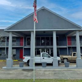 Red Carpet Inn - Houma，位于霍玛的酒店