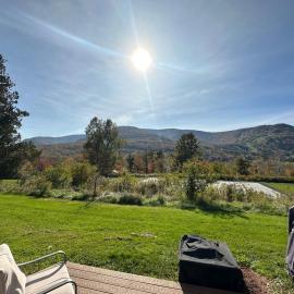 Hunter Mountain Retreat Incredible Views, Pool, Fire Pit，位于亨特的酒店