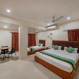 Treebo Sam Residency，位于哥印拜陀的酒店