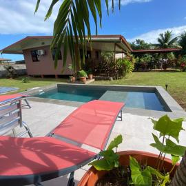 TAHITI - Bungalow Toah Hoe，位于Taravao的酒店