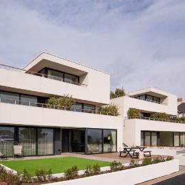 1 The Bay - Stunning contemporary flat on the Scottish coast，位于Coldingham的酒店