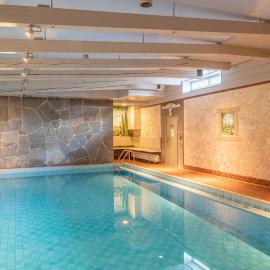 Hotel am Schlosspark Zum Kurfürst，位于上施莱斯海姆的酒店