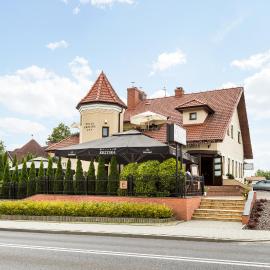Hotel Krzyski，位于塔尔努夫的酒店