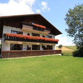 Ferienwohnungen Kirschner，位于巴特比恩巴赫的酒店