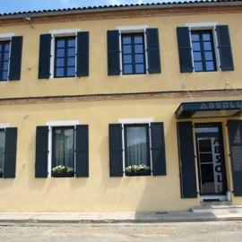 Hôtel Absolu，位于卡斯特尔萨拉桑的酒店