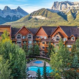 Stoneridge Mountain Resort，位于坎莫尔的酒店