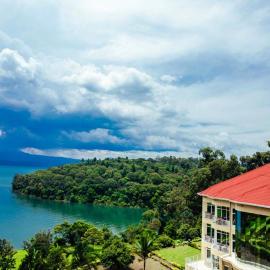Hotel Peace Guest House，位于Muhari的酒店